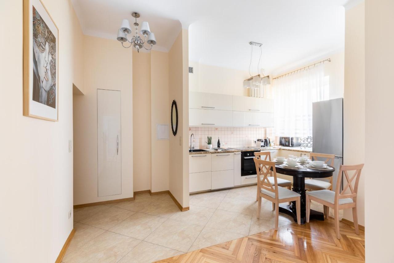 P&O Serviced Apartments Plac Konstytucji Warsaw Exterior photo